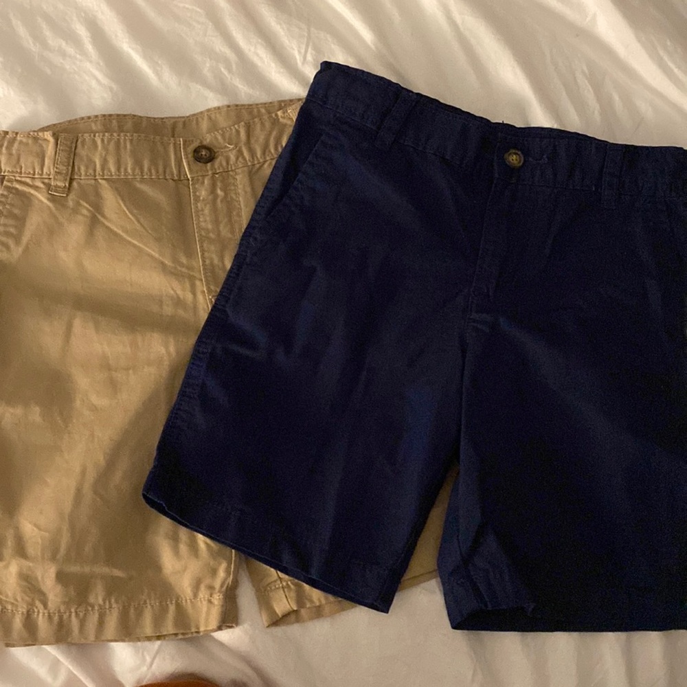 Uniform shorts set 5T 1 khaki 1 navy Like New
